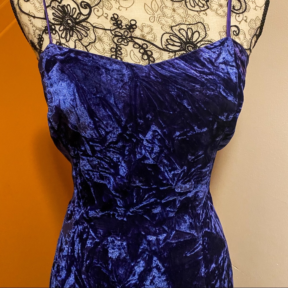 90s Vintage Crushed Velvet Spaghetti Strap Maxi Dress - Picture 3 of 6